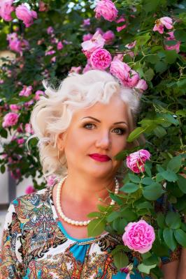 Single female Valentina, 63 y/o, from Kharkov, looking for male, girls for . Women from Ukraine. I am serious and independent woman, I have my private business and can count on myself. My children are 29 and 34, both adult and live separately. Hope to find a man with whom I will be happy!.